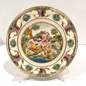 Capodimonte Hand Painted 3D Porcelain Wall Handing Plate Marked Italy 9 1/4”
